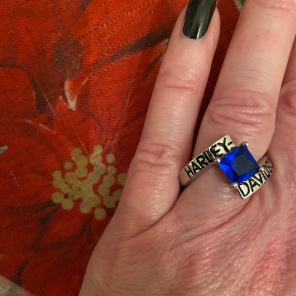 Limited! 🌸💐HD Sapphire Like Stone Rings - Picture 2 of 2